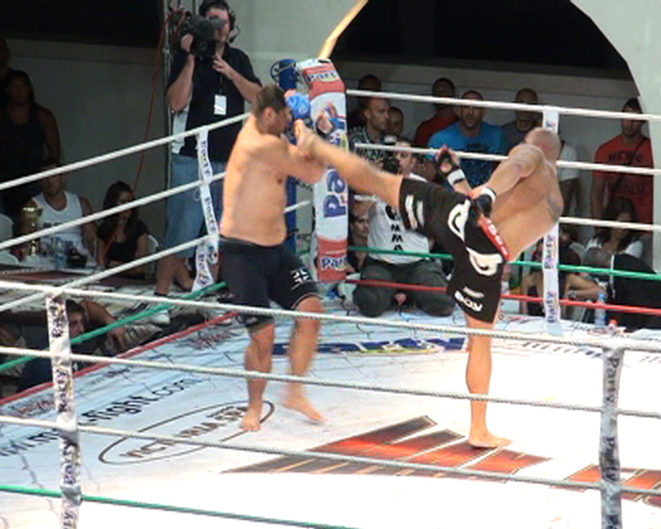 „MAXFIGHT 28” – стойностни мачове, куп нокаути и висок адреналин