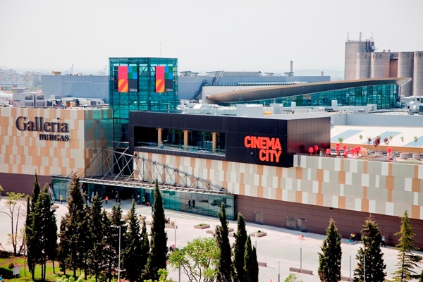 Мол Galleria Burgas подава ръка на фондация Димитър Бербатов