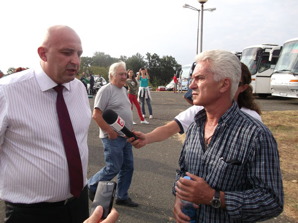 Волен Сидеров заведе 50 човека на Петрова нива