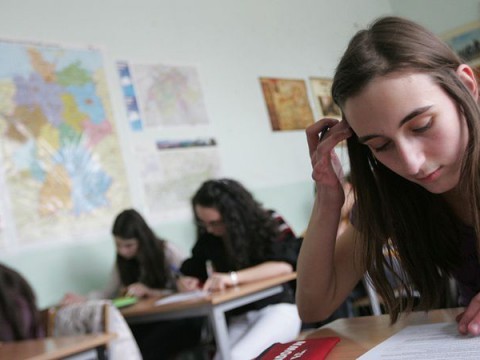 Слаб интерес към поправителната матура в Бургас