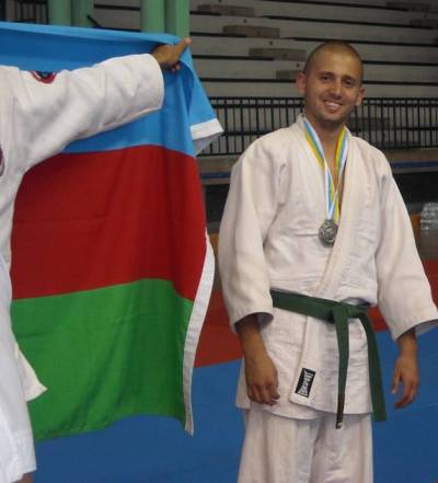 Полицай и многократен шампион по карате е номиниран за спортист на годината