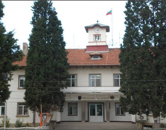 Камено не дава Черни връх на Бургас