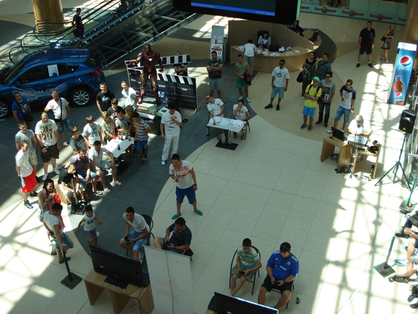 Плейстейшън турнир аналог на Евро 2012 тече в мол Galleria Burgas