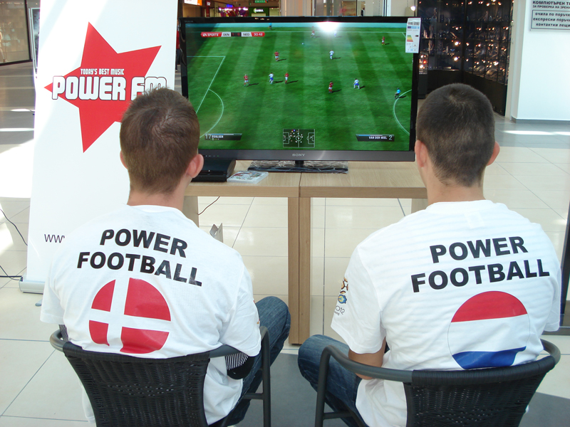 Член на местния парламент на полуфинала на Power Football 2012