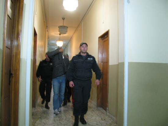 Съдийка „затвори” за журналисти мярката на двама измамници