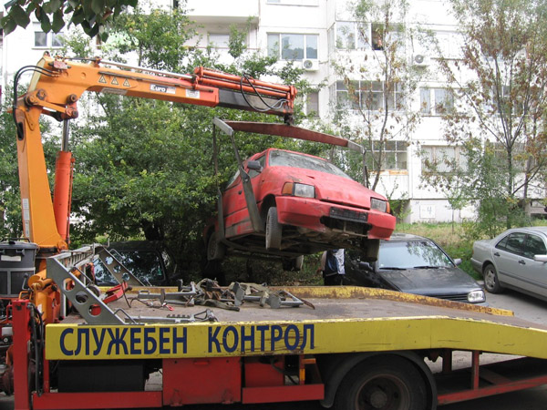 Бургас се прочиства от вехти автомобили и развалени електроуреди