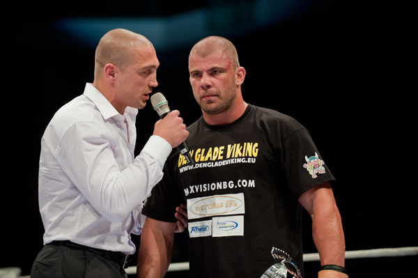 Атанас Джамбазов подписа с Bellator
