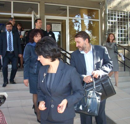 2 апарата за радиохирургия ще имат София и Варна