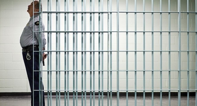 Отстраниха от длъжност началника на бургаския арест заради обесения Ролф Гремел