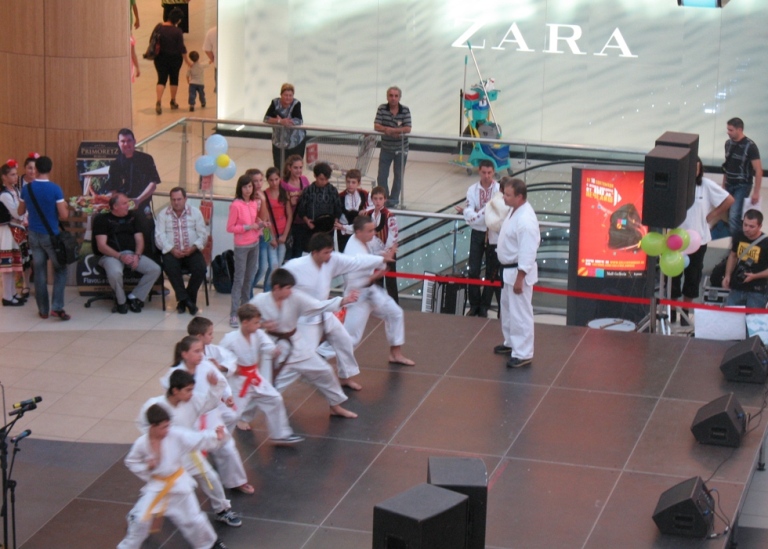 Борса за извънкласно образование откриха в Galleria Burgas