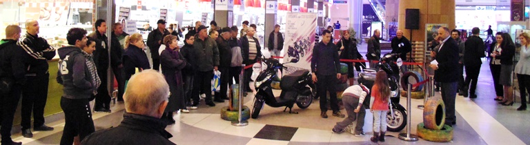 Клиенти на Mall Galleria Burgas спечелиха бързи скутери
