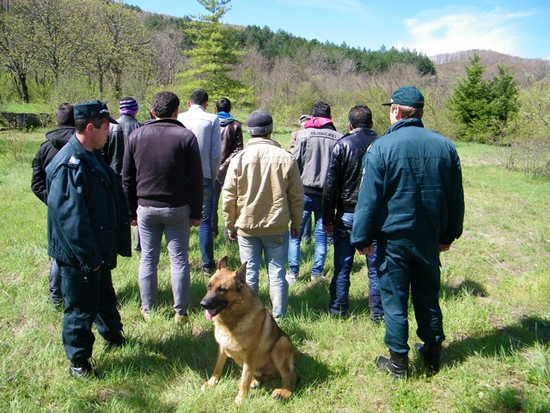 Смелият Мак залови сирийци, минали нелегално границата