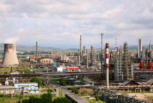 Лукойл запазва лиценза си, за сега