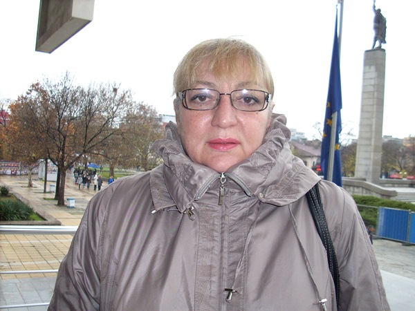 Депутат от Атака: В България няма бежанци. Едуард Сноудън е бежанец