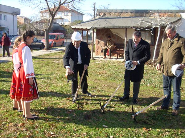 Край на газенето в мръсни води в несебърско село
