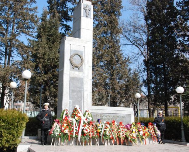  Военният клуб чества Освобождението на Бургас