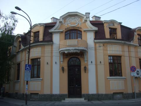 Ресторант „Извора” се руши опасно