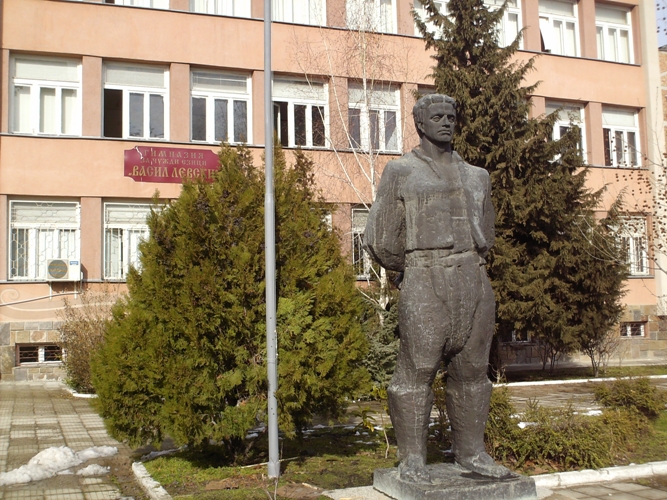  Бургаската руска гимназия празнува юбилей