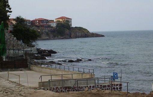 Само ергени в ритуала по спасяване на Светия кръст в Созопол
