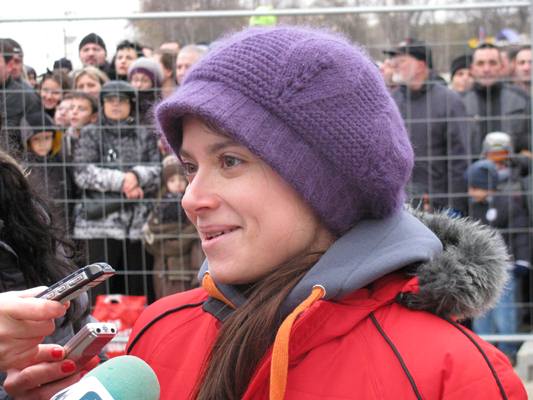 Студентка се опита да пребори мъжката конкуренция на Йордановден