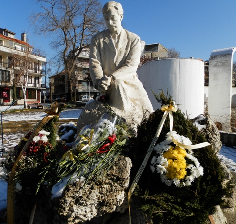 Поморие почита Пейо Яворов
