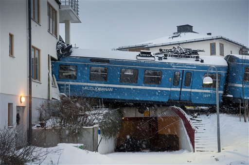 Шведска чистачка открадна влак и го спря в жилищна сграда
