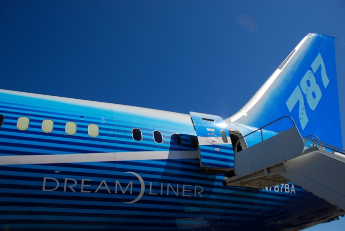 Японски авиокомпании спряха полетите с Boeing 787 Dreamliner