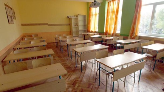 Учениците намазват от референдума