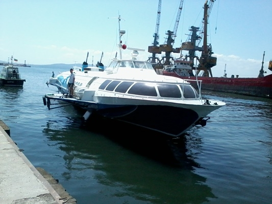 Две водни комети ще минават през Поморие