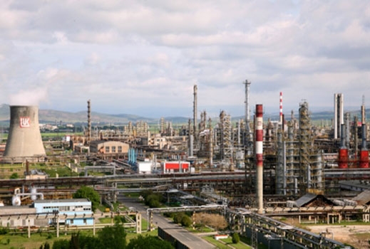 Пожар при ремонт в „Лукойл Нефтохим Бургас”. Няма пострадали 