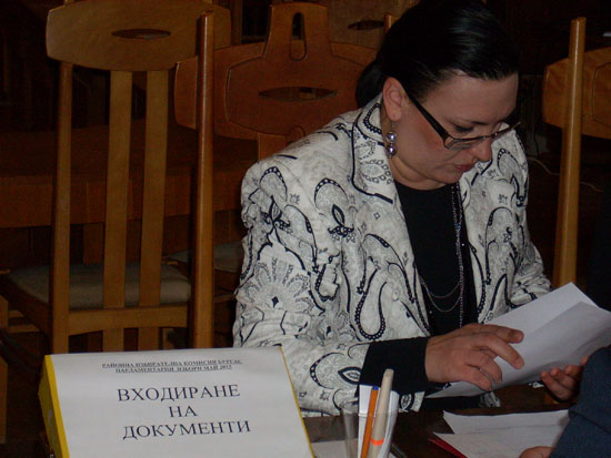 Районната избирателна комисия без почивка по празниците