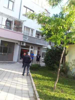ГЕБР-Бургас сигнализира: Щаб на БСП работи до избирателна секция в Несебър