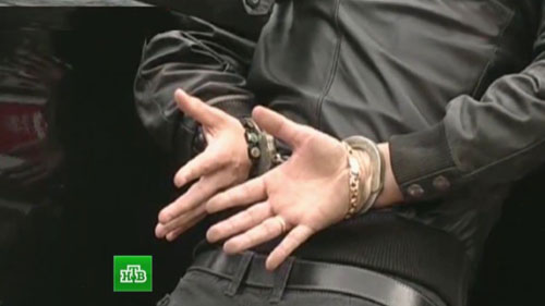Полицаи от Санкт Петербург отвлекли пенсионер, за да му вземат апартамента