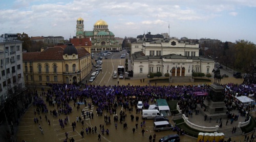 Четири протеста блокираха парламента
