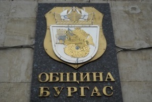 Синът на Георги Баев дарява на Общината рисунки
