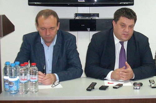 Бургаски депутати: Уволнение или прокуратура за шефката на образователния инспекторат