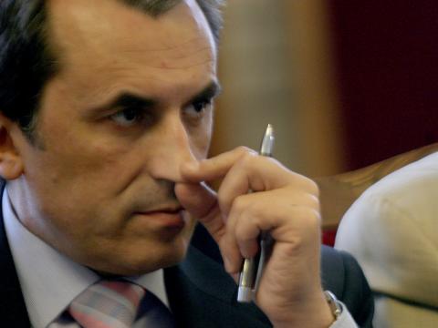 Премиерът официално оттегли Пеевски
