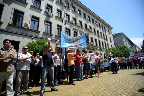 Без 24-часови дежурства в затворите. Надзиратели готвят протести