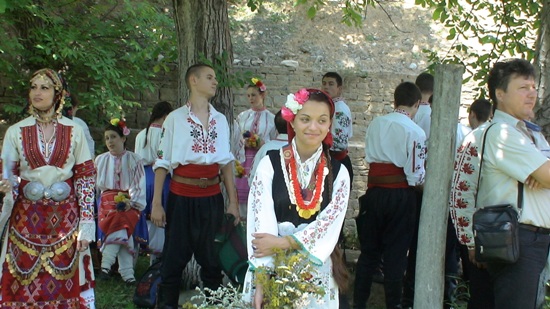 Карнобатски ансамбъл огласи Етъра на Еньовден