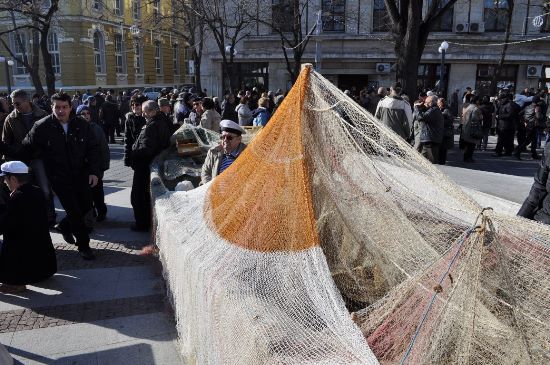 Общината търси стари лодки за украса на града