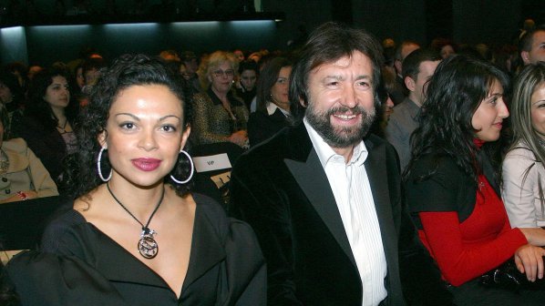 Жената на Николай Банев иска да е евродепутат