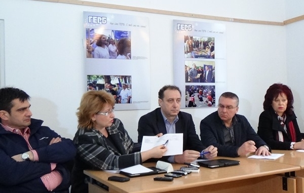 Бургаските депутати от ГЕРБ питат регионалния министър за брегоукрепването до Поморие