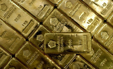 Лекари извадиха 400 грама злато от стомаха на мъж