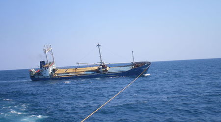Кораб аварира в Черно море, бургаски спасителни екипи евакуираха екипажа