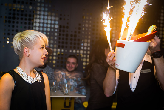 Поли Генова пя на рождения си ден в Bedroom club