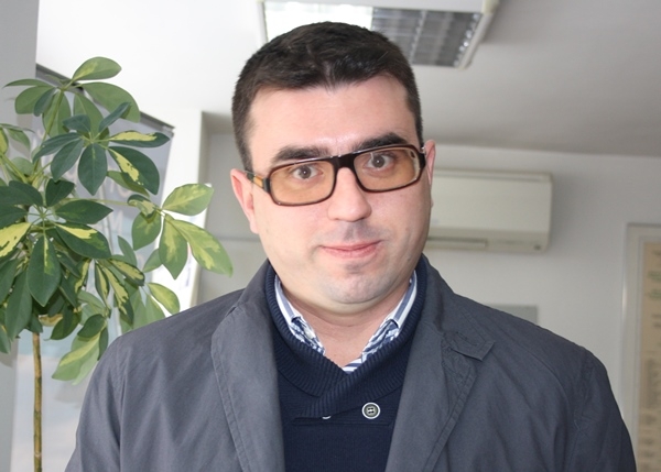 Бивш работодател забърка в скандал новия управител на остров Св. Анастасия