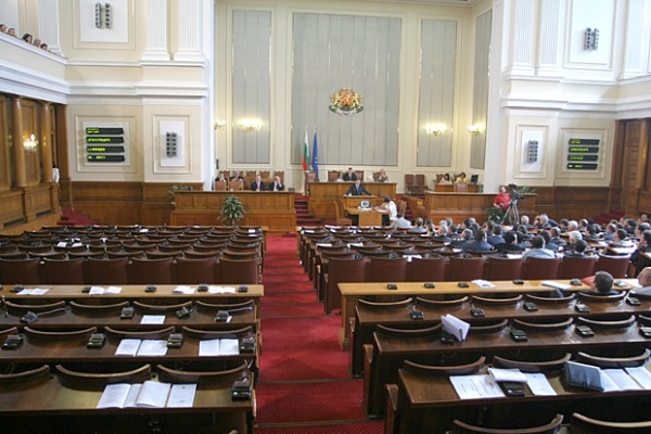 Депутатите заседават извънредно по Изборния кодекс