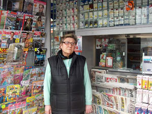 Нападнатата при погрома над Джумаята продавачка: “Оставам в Lafka, харесвам работата си”