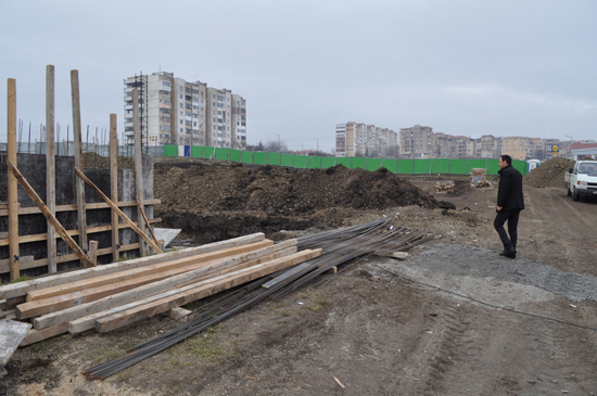 Строят покрит басейн в “Меден рудник”