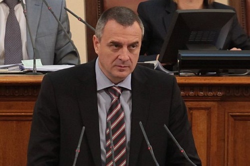 Нови въпроси след министерски отговор
